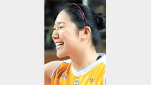 KB 강아정 펄펄… ‘첫 챔프’ 첫 관문 넘었다