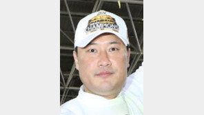 “배울 것 더 많다” 스스로 낮춘 사령탑, 첫 우승 KB스타즈 초짜 감독 안덕수