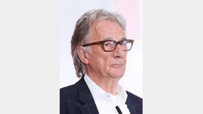 폴 스미스 “디자인의 모든 해답은 자기 안에 있어”