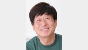 가수 김창완 씨 “잡글인데 상을 받다니, 기분 좋아요”