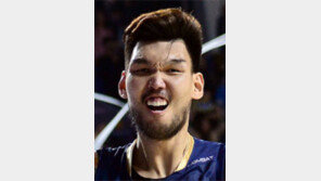 재계약 불발 KCC 하승진, SNS로 은퇴 선언