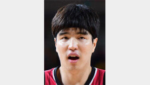 12억 뿌리친 김종규… LG는 “뒷거래”