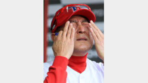 김기태 감독 사퇴 “KIA 꼴찌 책임”