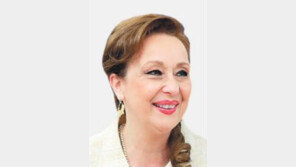 아담벨레니 그리스 문화국장 “그리스 ‘최고 중의 최고’ 보물만 엄선했죠”