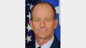 스틸웰 美차관보, 韓-日 방문… 갈등 중재 나서나