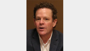 “언론, 감시자 넘어 해결책 제시해야”