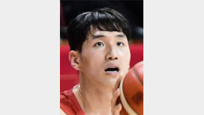 문성곤 3점포만 6방… KGC 단독선두 축포