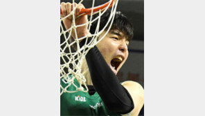 허웅 다친 DB, 브라운 없는 KGC 울렸다