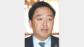 금태섭 “제가 부족해 경선 져” 결과 승복… 與일각 “중도층 이탈 어쩌나” 우려 목소리