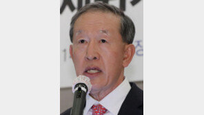“우리 경제 퍼펙트 스톰 한복판에 놓여… 마트 의무휴업 등 규제 한시적 유예를”