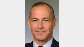 주한미군 부사령관 플로이스 중장