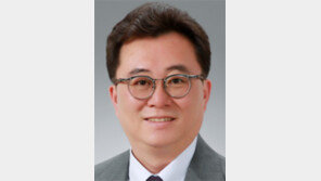 서울교총 회장 김성일씨