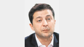 “코로나 걸리고 싶다”는 코미디언 출신 대통령