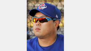 류현진 토론토 입성 불발… 주정부 “ML선수만 특혜 안돼”