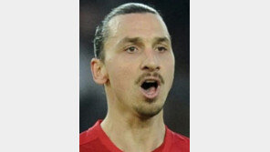 이브라히모비치, 11년만에 호날두에 승리