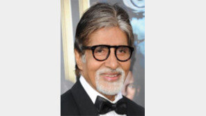 인도 ‘국민 배우’ 바찬 코로나 확진