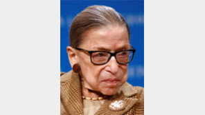 ‘美 진보상징’ 대법관 5번째 암 투병 “은퇴 안해”