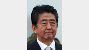 日언론 “아베, 집무실서 피 토해” 건강이상설 제기… 정부 “문제없어”