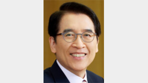 신창재 회장 “양손잡이 경영해야 살아남아”