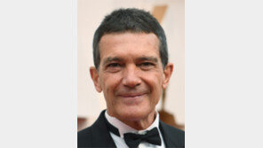 안토니오 반데라스, 코로나 확진