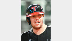 끈질긴 LG, 라모스 8회 뒤집기 투런