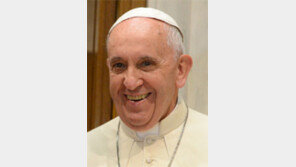 ‘모든 형제’라는 명칭에… 교황 새 회칙 성차별 논란