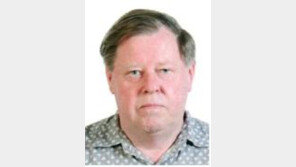 50년 넘게 약자 위해 헌신…‘달동네 대부’ 안광훈 신부, 한국 국적 취득