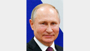 한-러 정상 “한반도 평화 증진에 협력”