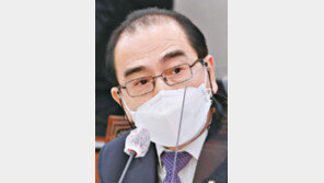 태영호 “한국행 공개로 北에 있는 딸 처벌 우려”