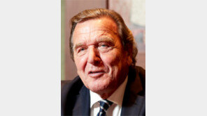 슈뢰더도 “베를린 소녀상 철거 말라”