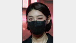 김연경 “배구선수 첫 최고상 받았어요”