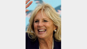 “가르치는 일 계속”… 첫 ‘일하는 영부인’ 될듯