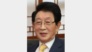 유한학원 이사장 홍기삼씨