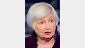 바이든 당선 공식 인정… 트럼프, 정권 이양