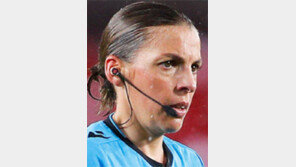 UEFA 챔스리그에 첫 女주심 
