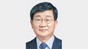 3선의 ‘친문핵심’… “경찰개혁 만전-내년 재보선 중립관리”