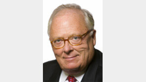 퓰너 美헤리티지 재단 창립자 “경제3법, 한국기업에 득보다 실”