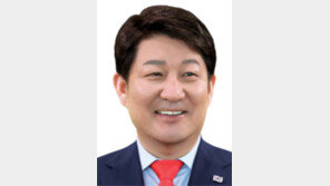 “K방역 위기 앞에 있어 수도권 3단계 강화해야”