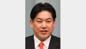 ‘5명 이상 회식 자제’ 어겨 잇단 구설… 스가 내각 지지율 급락