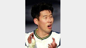 ‘손’ 붙잡기 미루는 사이, 레알이 손쓰나