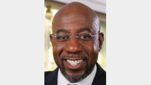 보수성향 조지아에 첫 흑인 상원의원… 美 민주당, 결선 2곳중 1곳 먼저 승리