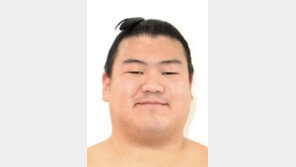 日 20대 스모 선수 “코로나 감염 무섭다” 은퇴