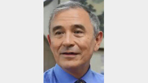 한국 떠나는 해리스 대사 “우리는 같이 갈 가족”