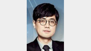 수능 1타강사의 ‘일탈’ 경쟁자 비방댓글 구속