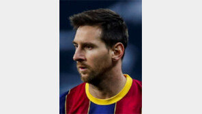 “메시, 과도하게 때려… 12경기 못 뛸 수도”