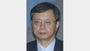 우병우 항소심서 징역 4년→1년으로 감형