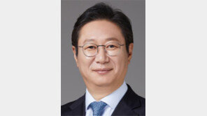 野 “황희, 본회의중 병가내고 해외여행”