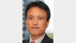 아시아개발은행 사무총장 엄우종씨