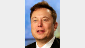 中 ‘테슬라 금지령’에… 머스크 “간첩활동 한다면 문 닫겠다” 