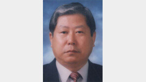 펜클럽 한국본부 이사장 김용재씨